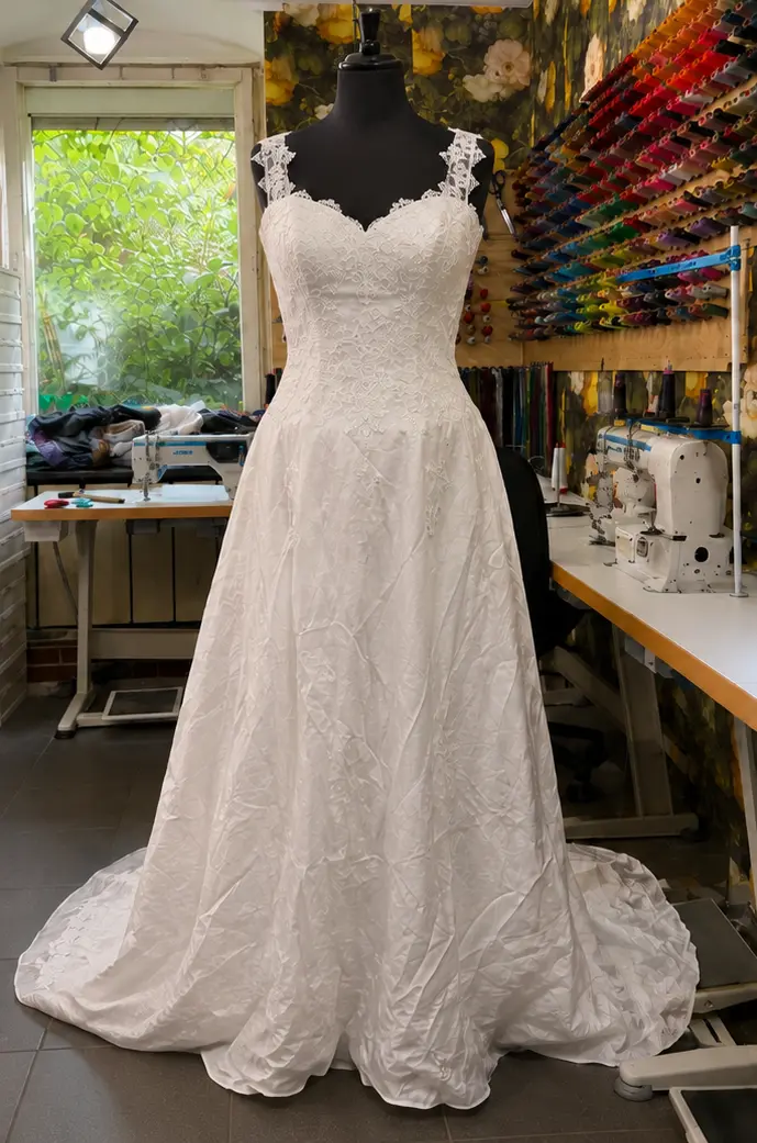 Kleid vor der Anpassung